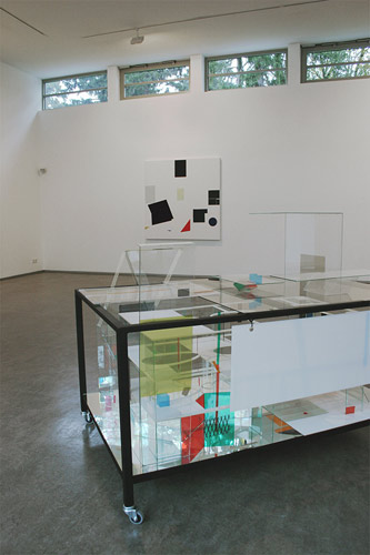  Gregor Eldarb, Nicht unbedingt ein Tisch, 2009