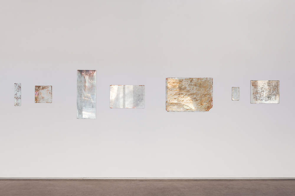 Exhibition view DISPLACED, Alicja Karska, Aleksandra Went; Galerie Stadtpark Krems, 2023; Photo: Stefan Lux; Alicja Karska, Aleksandra Went; Rysunki (drawings), 2023; Room installation; 29 mirrors, various sizes. sizes