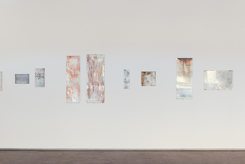 Exhibition view DISPLACED, Alicja Karska, Aleksandra Went; Galerie Stadtpark Krems, 2023; Photo: Stefan Lux; Alicja Karska, Aleksandra Went; Rysunki (drawings), 2023; Room installation; 29 mirrors, various sizes. sizes