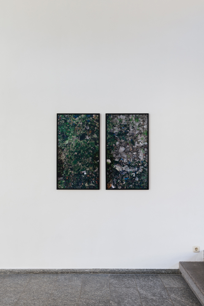 Exhibition view DISPLACED, Alicja Karska, Aleksandra Went; Galerie Stadtpark Krems, 2023; Photo: Stefan Lux; Alicja Karska, Aleksandra Went; Asteroid, Radiant, Diatret, Rotor, Sahara... , 2020; C-Print, each 90 x 50 cm, framed.