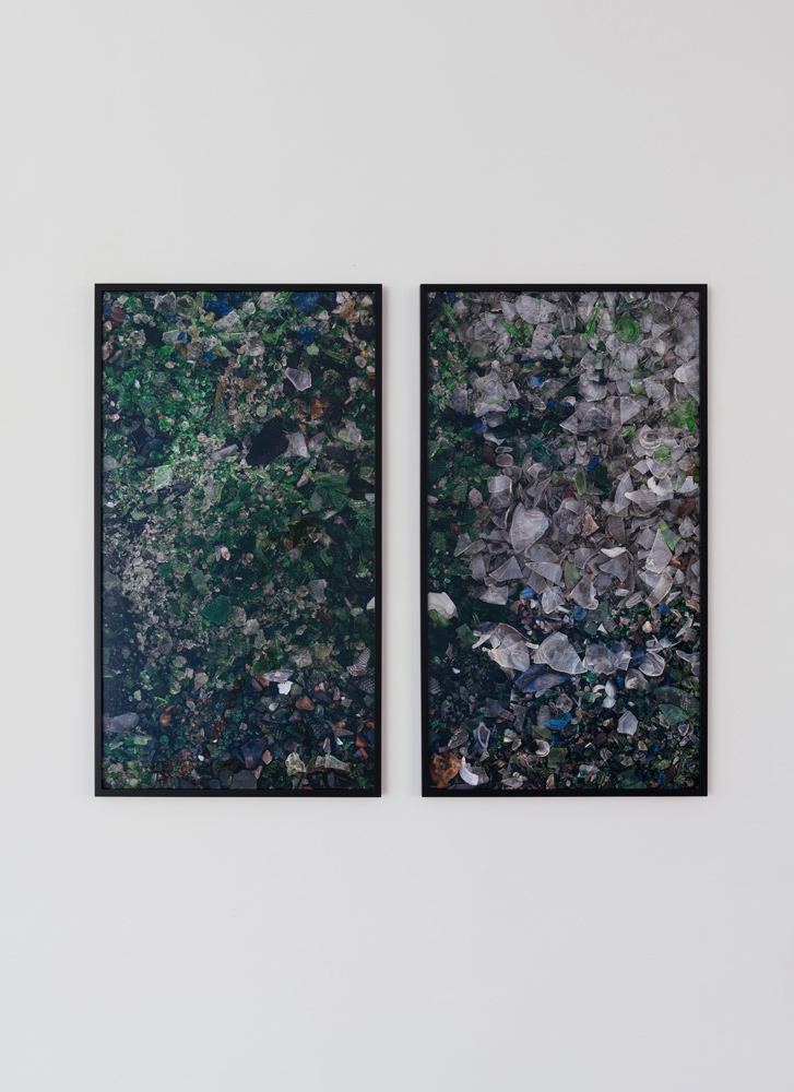 Exhibition view DISPLACED, Alicja Karska, Aleksandra Went; Galerie Stadtpark Krems, 2023; Photo: Stefan Lux; Alicja Karska, Aleksandra Went; Asteroid, Radiant, Diatret, Rotor, Sahara... , 2020; C-Print, each 90 x 50 cm, framed.